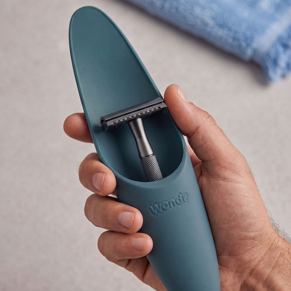 SAFETY RAZOR TRAVEL CASE - Hover