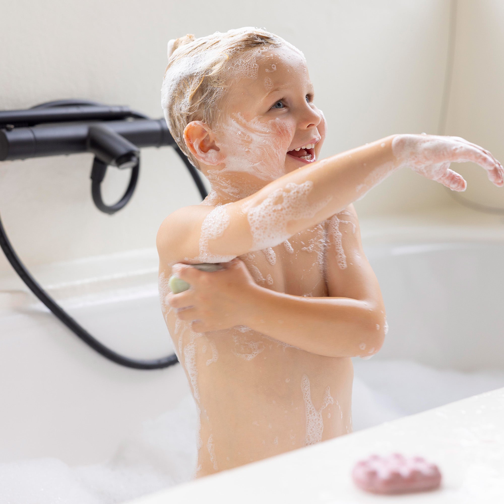 APPLE SPLASH | Kids Bar