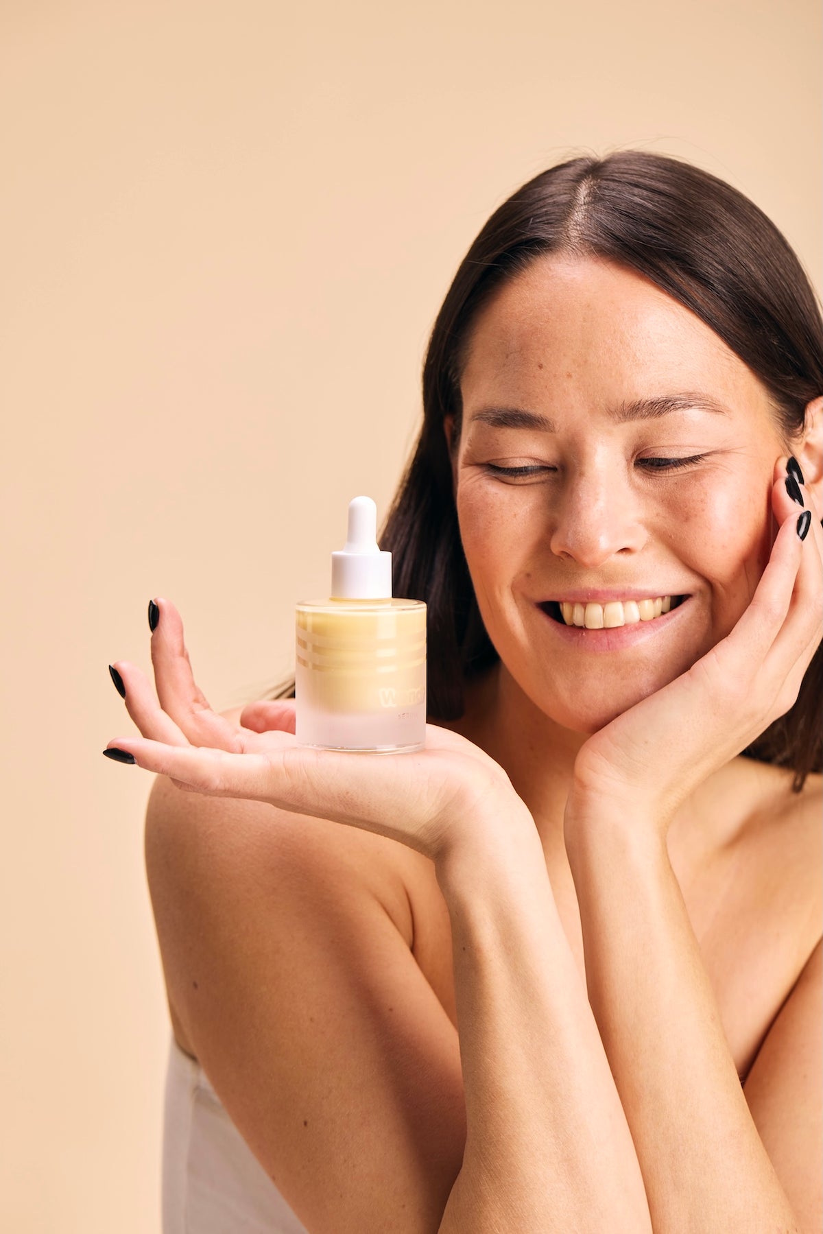 HOE GEBRUIK JE HET FIRMING SERUM?